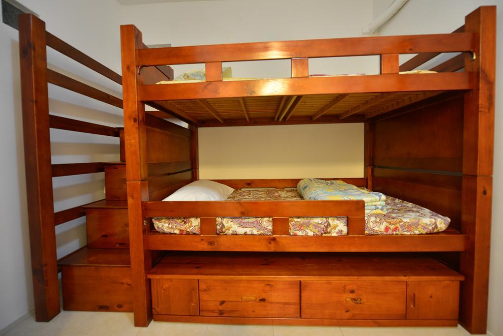 Ae 快樂 腳 旅宿 Bed & Breakfast Hualien City Room photo