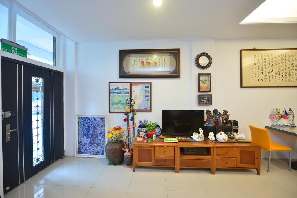 Ae 快樂 腳 旅宿 Bed & Breakfast Hualien City Exterior photo