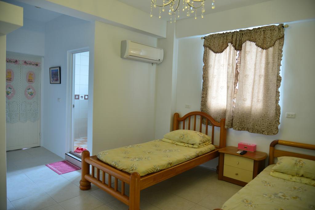 Ae 快樂 腳 旅宿 Bed & Breakfast Hualien City Room photo